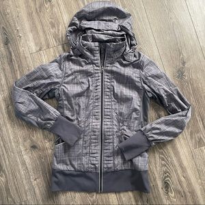 Lululemon Run: Hustle Jacket - Reflective details 10